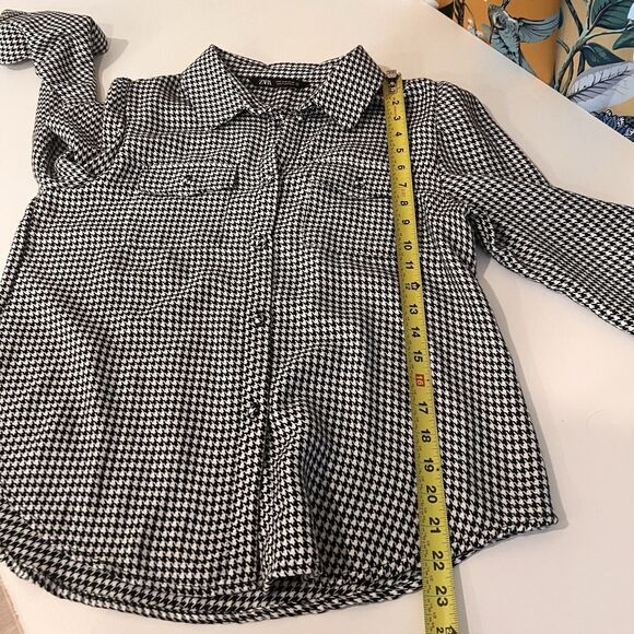 Zara Women’s Houndstooth Gray Long Sleeve Button up Shirt Size M Preppy Academia - Picture 7 of 7